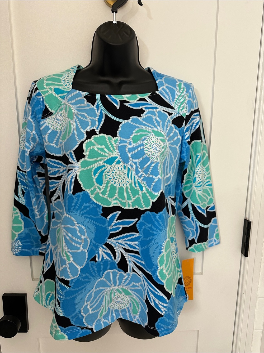 Ruby Rd. Floral Scoop Neck Tunic in Blue, Mint & Black